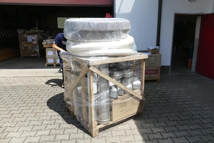 Konvolut Rohre und Schläuche